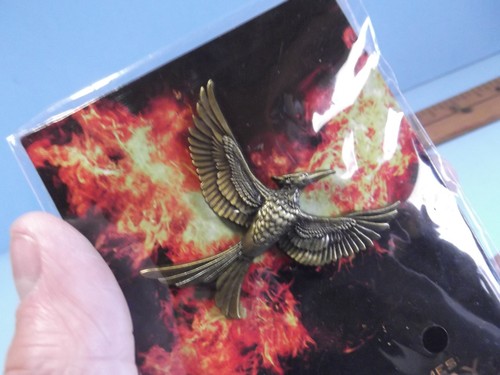 Lootpins The Hunger Games MOCKINGJAY Part 2 Lapel PIN - Picture 5 of 6