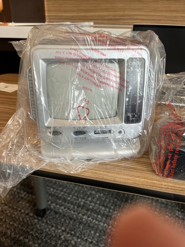 Coby CX-TV1 5" Analog CRT Television - Picture 10 of 12