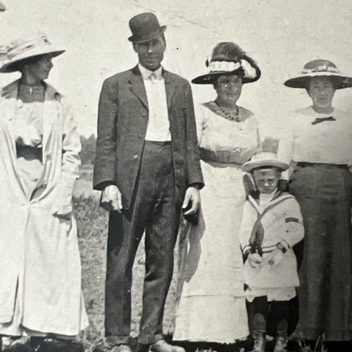 c.1907 Famiglia in FATTORIA con CAVALLO RPPC cartolina fotografica reale - Foto 5 di 10