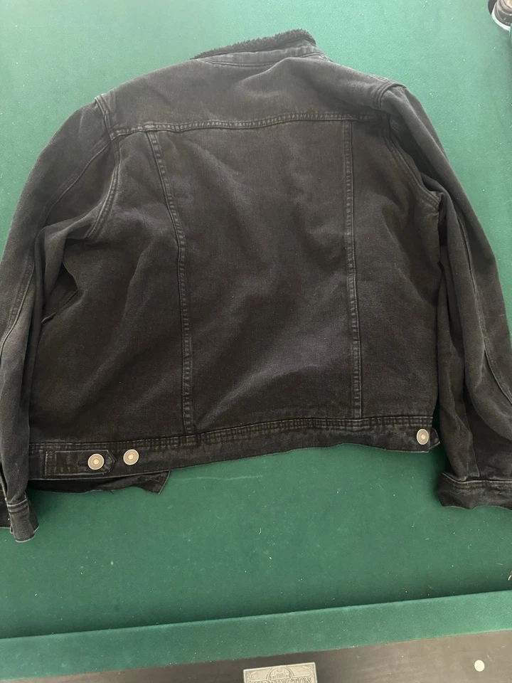 Chaqueta Rue 21 Para Hombre Talla Grande Denim Negra Camionero Chaqueta Con Forro Sherpa Foto 4 de 4