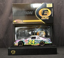 2001 Jeff Gordon 24 DuPont Looney Tunes Monte Carlo RCCA Elite 1:24 Diecast