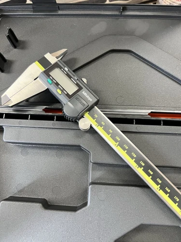 Mitutoyo 500-197-30 Electronic Digital Caliper AOS Absolute Scale Digital