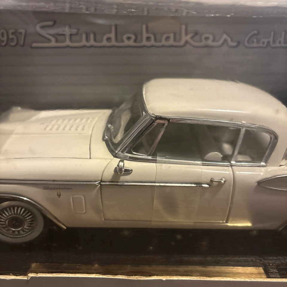 Anson Classic 1957  White Studebaker Golden Hawk Die Cast  1:18 Scale - Image 4 of 4