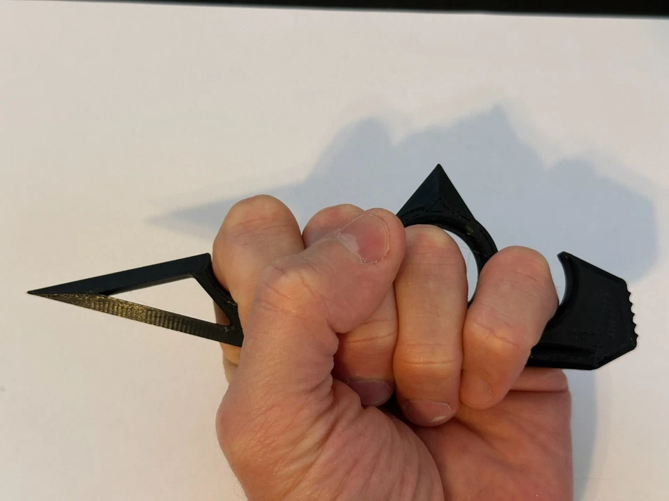 Cuchillo de autodefensa indetectable con espiga de mano de fibra de carbono - no metálica Foto 3 de 4