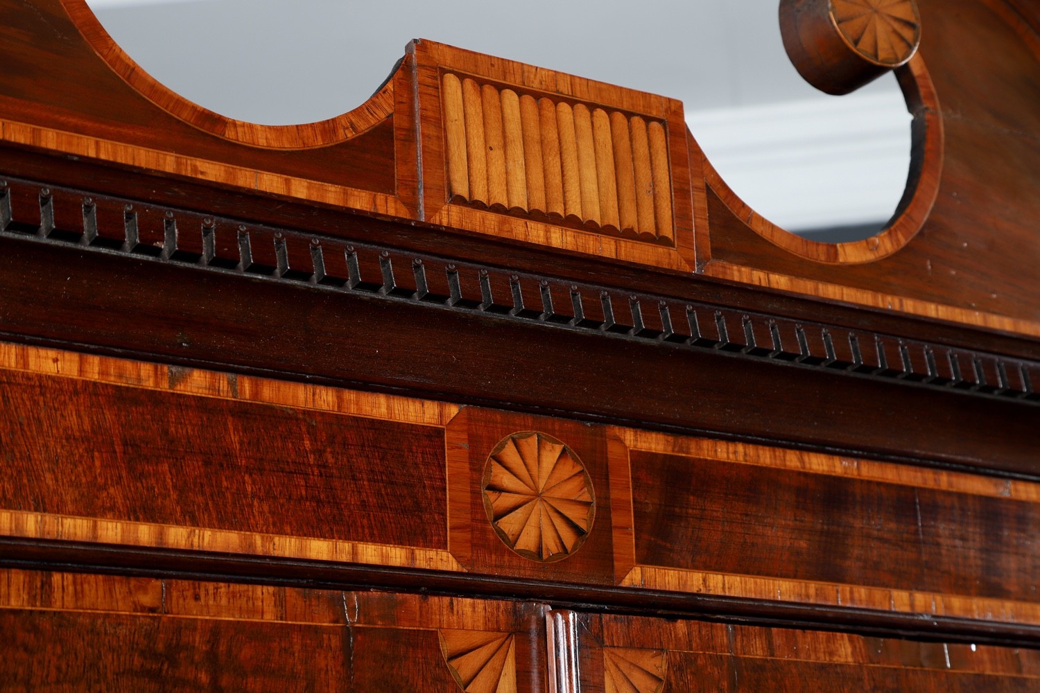 Antique English Georgian Federal Mahogany Linen Press Wardrobe Armoire  (c.1780)