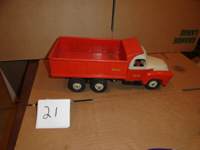 1/16  international    tru scale dump truck