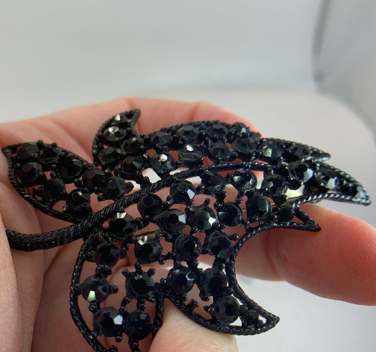 Leaf Maple Leaf Openwork Onyx Rhinestones Vintage… - image 2