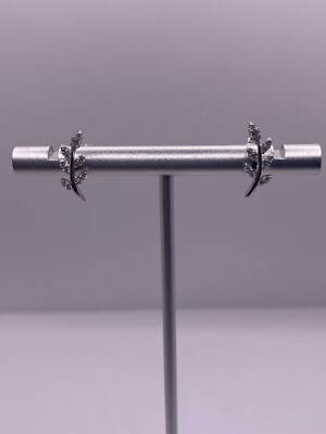 Beautiful Leaf Stud Earrings With Cz Sterling Silver
