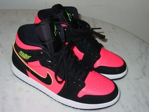 2018 Nike Air Jordan Retro 1 Mid Hot Punch Black Volt Basketball