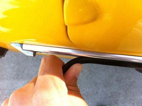 Moldura de puerta de goma blanca para coche Datsun Z rollo de 15 pies Foto 4 de 4