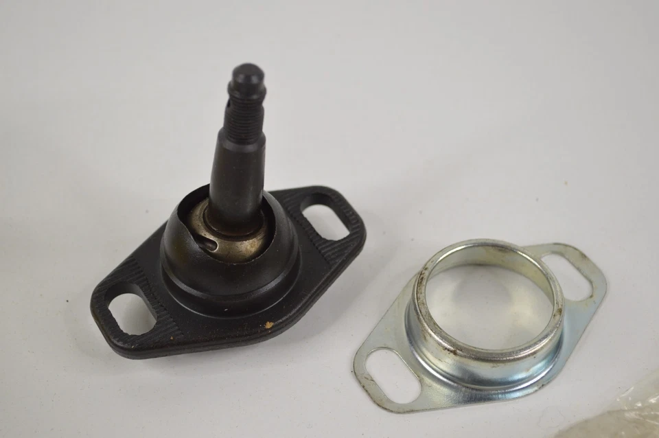 Chevrolet Chevette Pontiac T1000 Fiero 1976-1989 kit de rótula superior Moog K5243 Foto 3 de 4