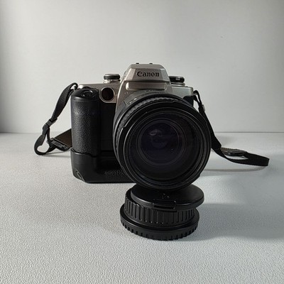 Canon EOS Elan II E Film Camera w/ Sigma DL Zoom 75-300mm 4-5.6 & Canon BP-50