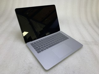 Microsoft Surface Laptop Studio i7 11370H 3GHz 32GB RAM 1TB SSD Win 11 RTX A2000