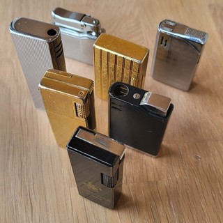 Konvolut defekter Feuerzeuge