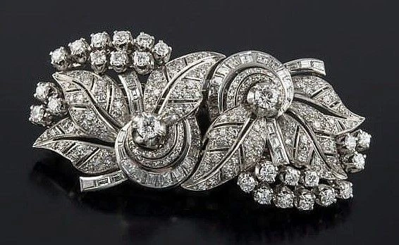 Broche prendedor flor diamante simulado corte redondo de 6 quilates chapado en oro blanco de 14 k Foto 4 de 4