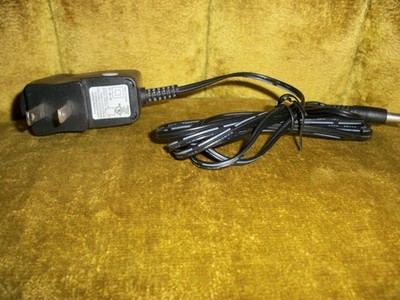SWITCHING Adapter AC/DC SWJ-0900500-US Input 100-240V AC Out 9V