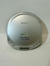 Sony D-E221 CD Walkman Includes Batteries Work Perfectly Looks New