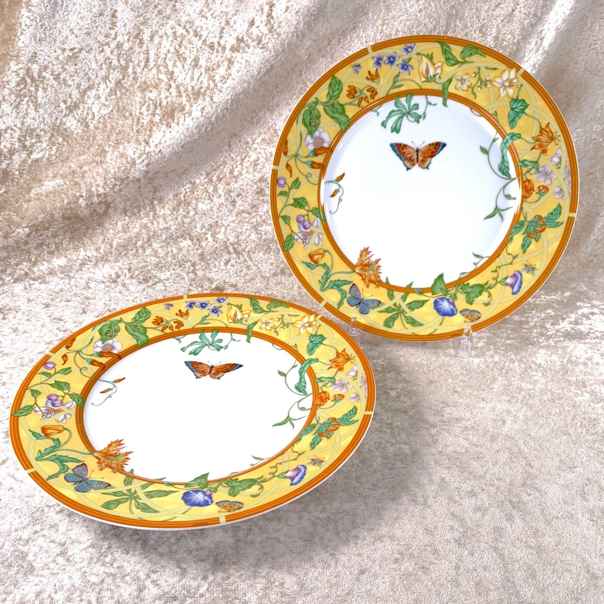 Preços baixos em Aparelhos de Jantar de Porcelana Amarela HERMÈS