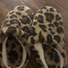Women s Soft And Cozy Leopard Print Slippers