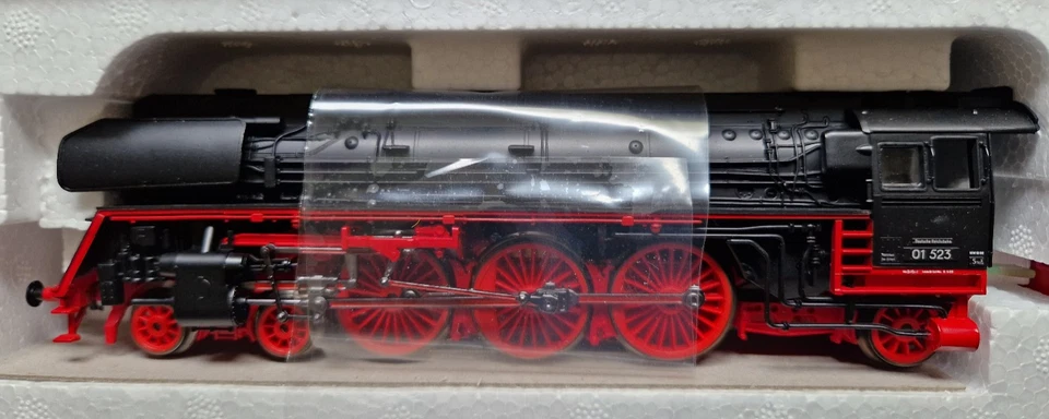 PIKO50403 H0 Dampflok DR Reko BR 01.5 Öl Ep. III neu in OVP WS!! - Bild 3 von 4