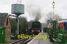 Photo 6x4 Alton Station Network Rail station on the right and the Mid Han c2016