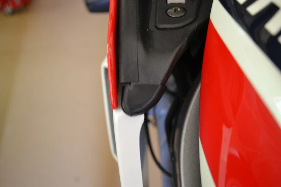 Painel de enchimento Yamaha 85-91 FZ750 Mole 3 e 4 peças de acabamento 1AE283470000 FZ 750 - Imagem 3 de 3