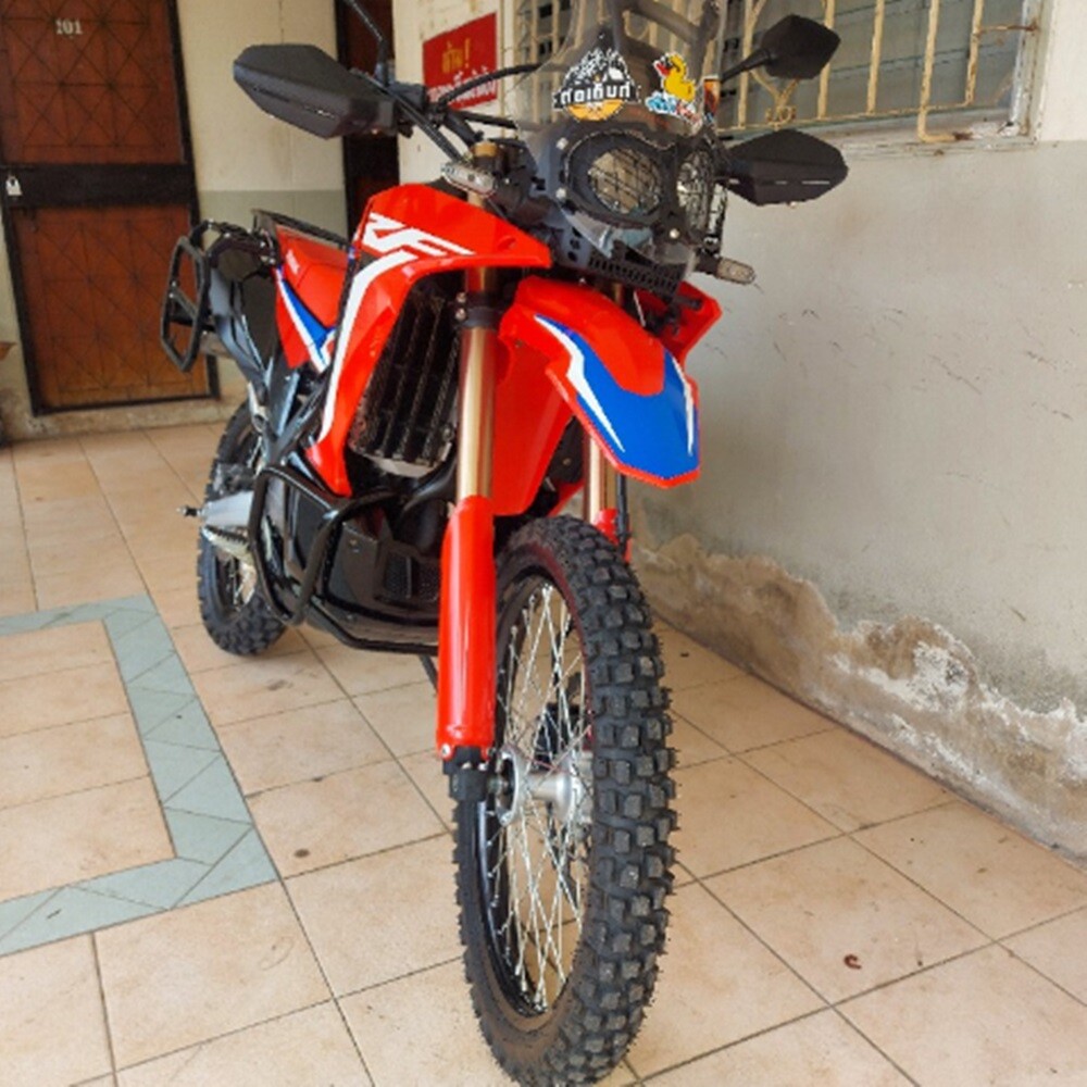 Foto 10 di 12