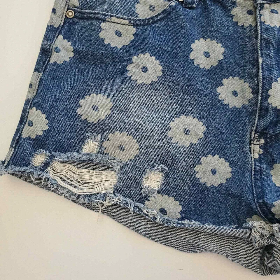 Pantalones Cortos de Jean Hot Kiss Juniors Talla 13 Tiro Alto Dobladillo Crudo Denim Envejecido CiCi Foto 4 de 4