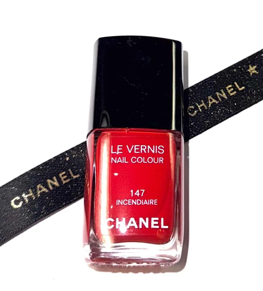 Chanel Le Vernis Longwear Nail Color 147 Incendiare  13ml - Bild 2 von 4