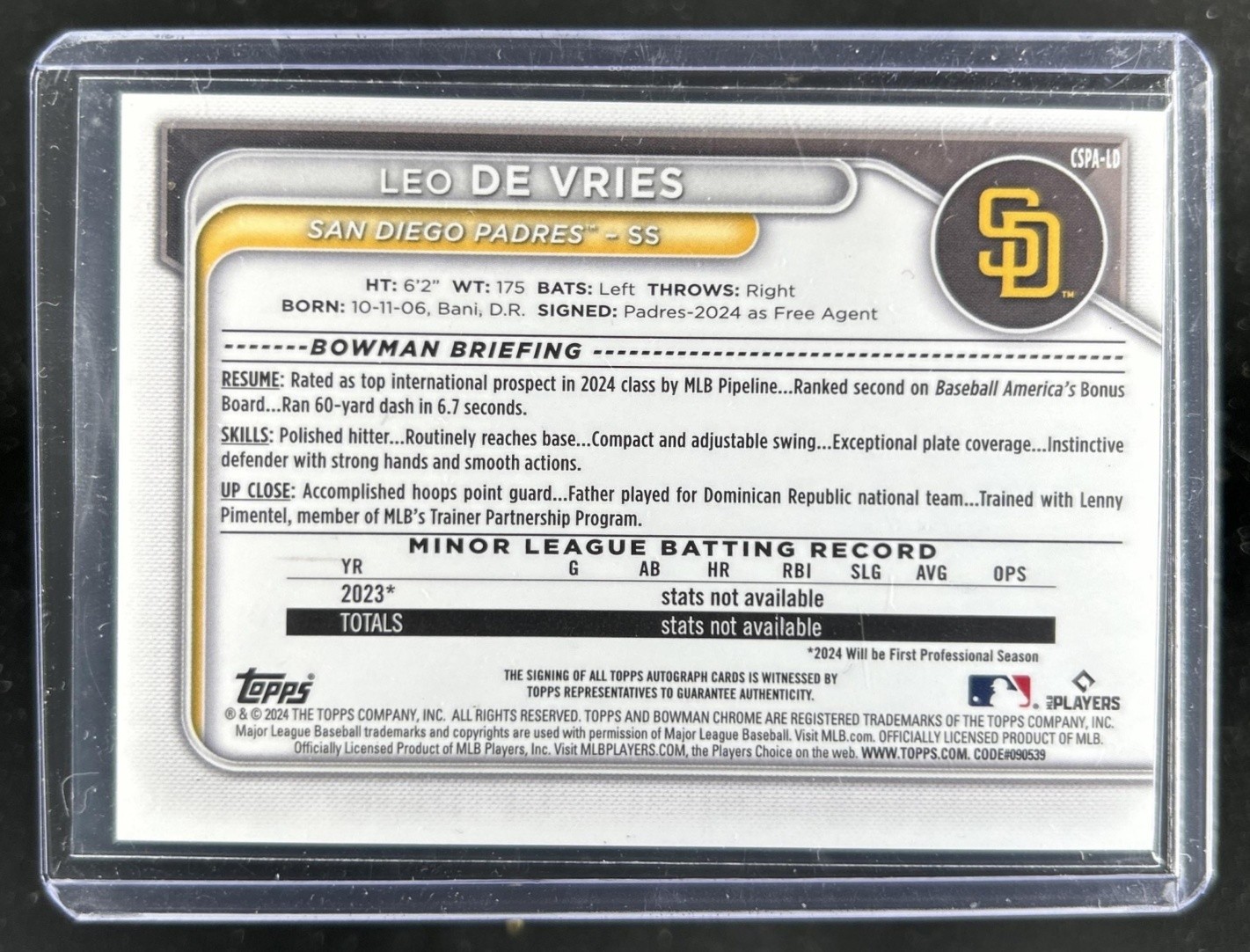 2024 Bowman Chrome Sapphire Leo De Vries Prospect Auto Green #/99 Padres view 2