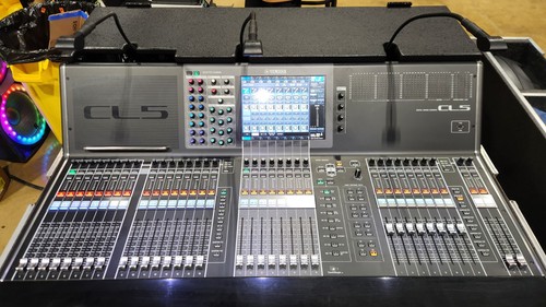 Yamaha CL5 Digital Audio Console With Road Case, two RIO D2 In Great Condition