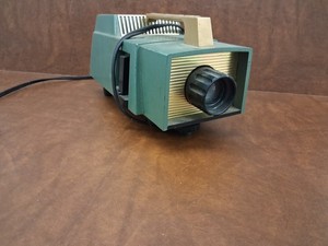 Vintage Realist 400 Slide Projector For Display/ Untested