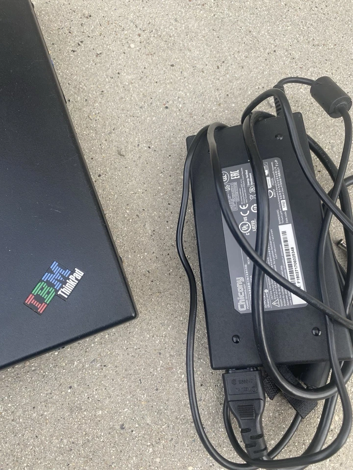 RARO ThinkPad A31p Funciona P4M 2.0ghz IPS UXGA 2GB RAM 60GB HDD Foto 3 de 4