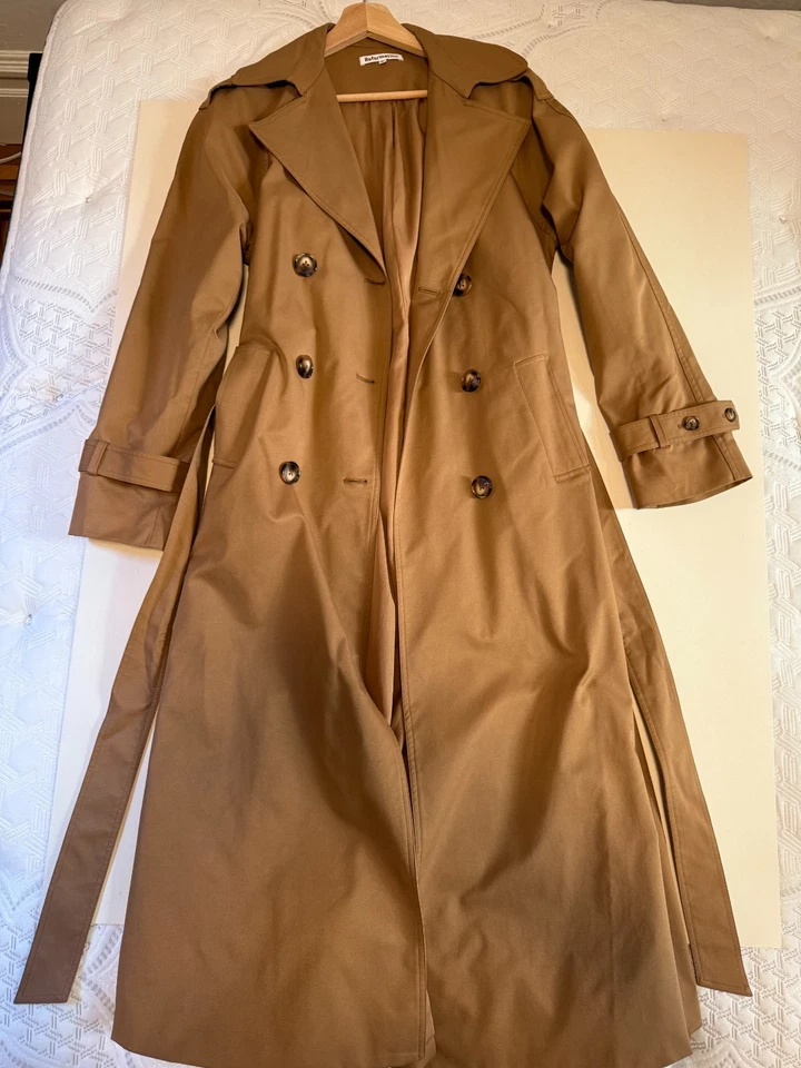 Reformation | Gabardina Kensington marrón para mujer | Talla pequeña Foto 2 de 4