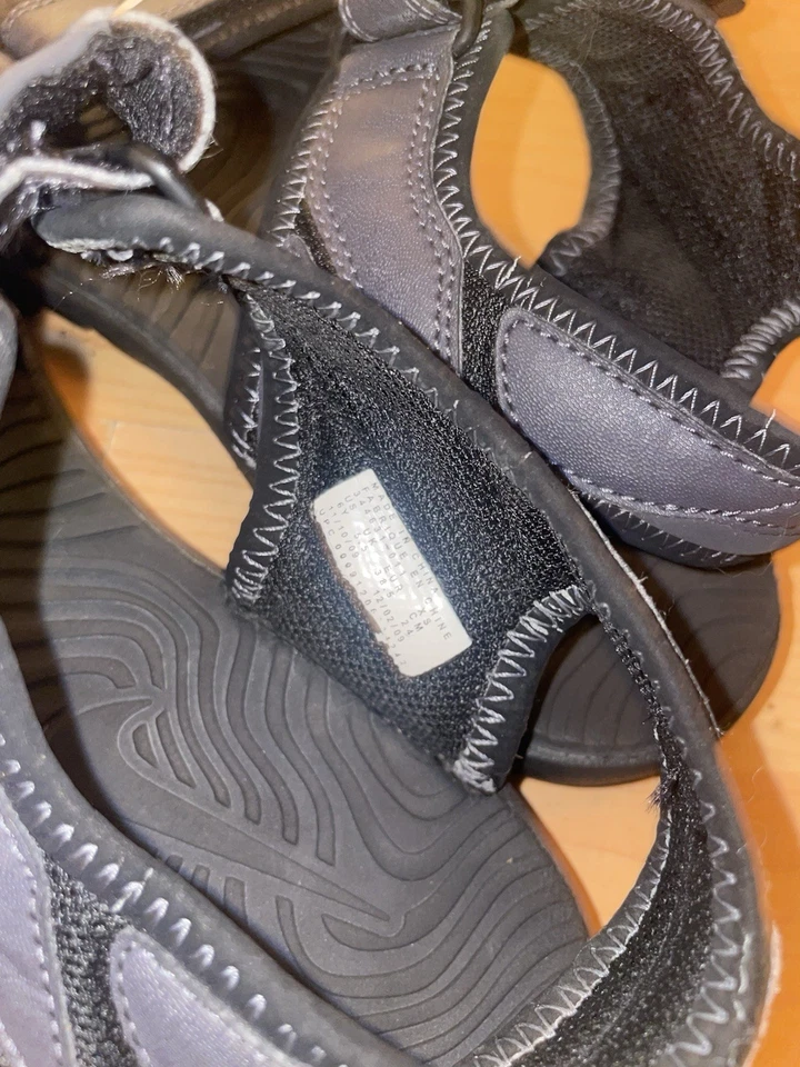 NIKE Sandalias Ajustables con Correa Negra Talla 6 Jóvenes Niño Niña Atléticas Informales Foto 4 de 4