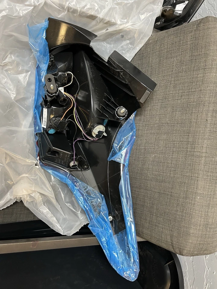 Ford Focus 2015-2018 Sedan Left Driver Side Tail Light OEM F1EB-13405 GK  - Image 3 of 4