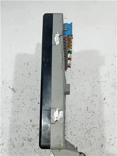 CAJA FUSIBLES CENTRALINA MOTORE / 25901 PER PEUGEOT 205 II 20A/C 1.4 - Immagine 4 di 4