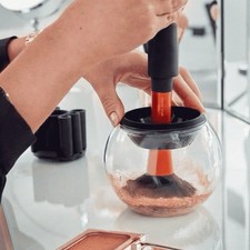 Automatic Makeup Brush Cleaner Dryer with 8 Rubber Collars