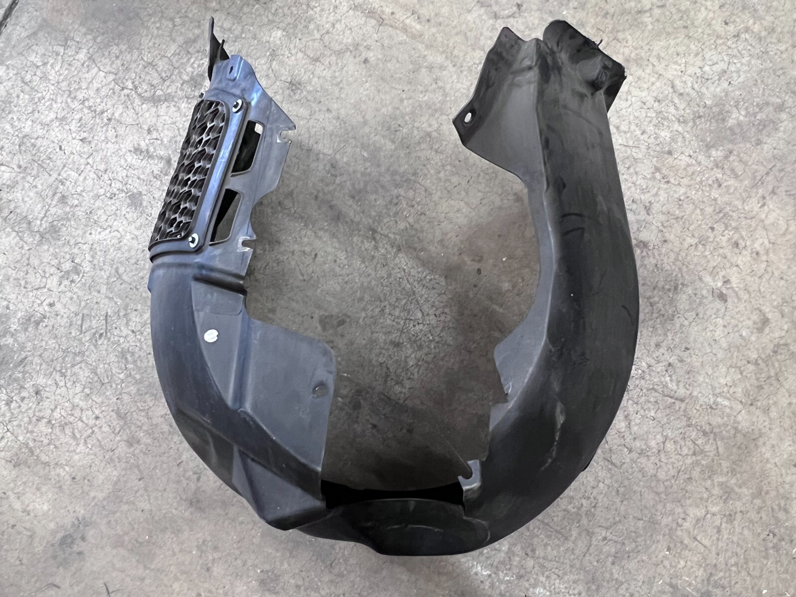 LAMBORGHINI HURACAN FRONT LEFT DRIVER LH WHEEL HOUSING LINER OEM 4T0821171A