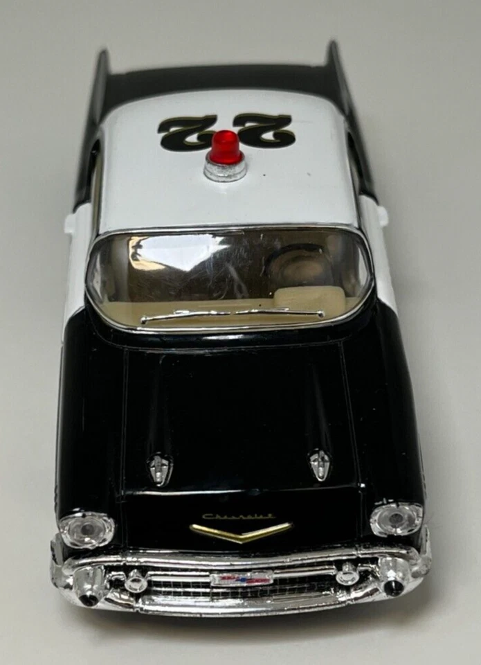 1957 Chevy Bel Air Police Car Diecast Metal 1:40 Kinsmart Chevrolet — 第 3/4 张图片