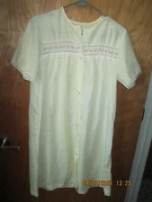 WOMAN'S VINTAGE YELLOW SHORT SLEEVE ROBE DUSTER BY GILEAD MEDIUM
