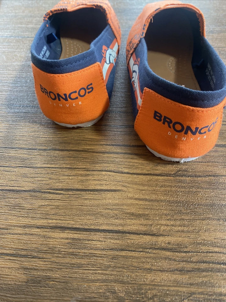Zapatos para mujer talla mediana/sin cordones DENVER BRONCOS. Talla mediana - Mujer 7 u 8 Foto 4 de 4