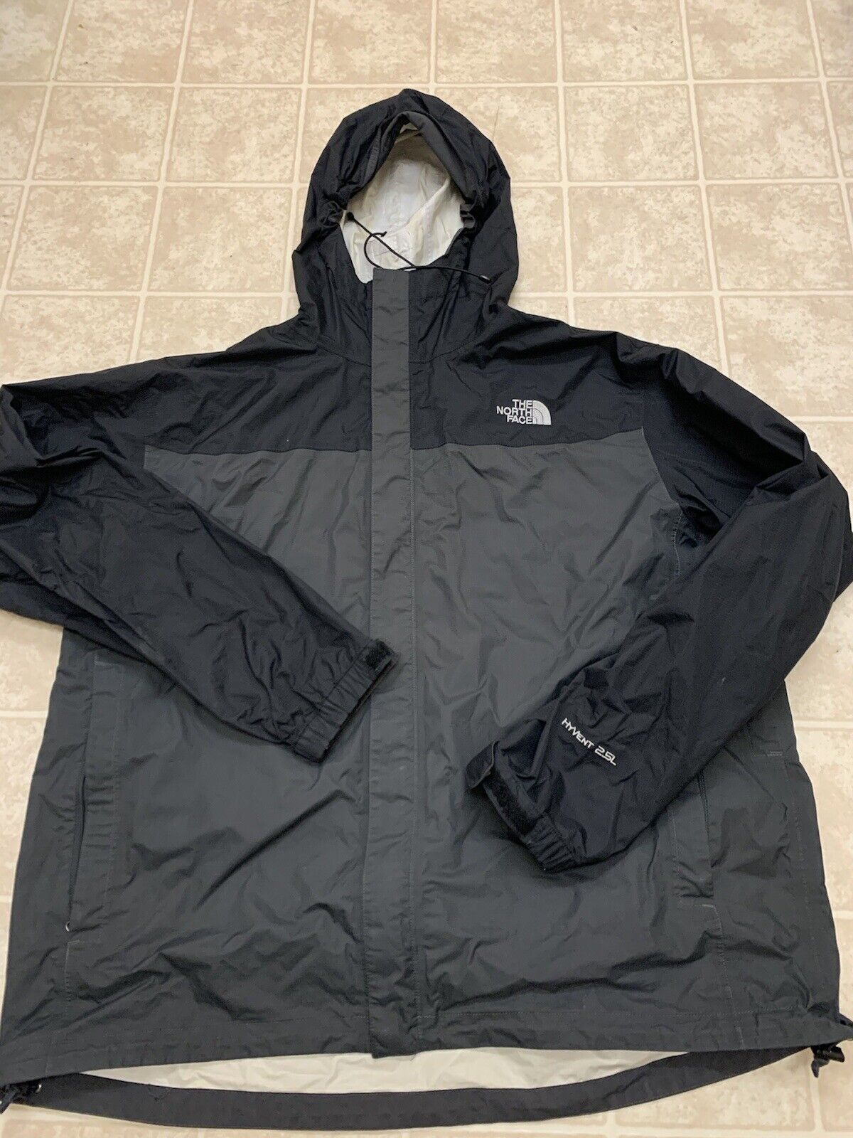 Mens Sz XLarge The North Face 2.5L Hyvent Dryvent Waterproof Rain Jacket  Hood