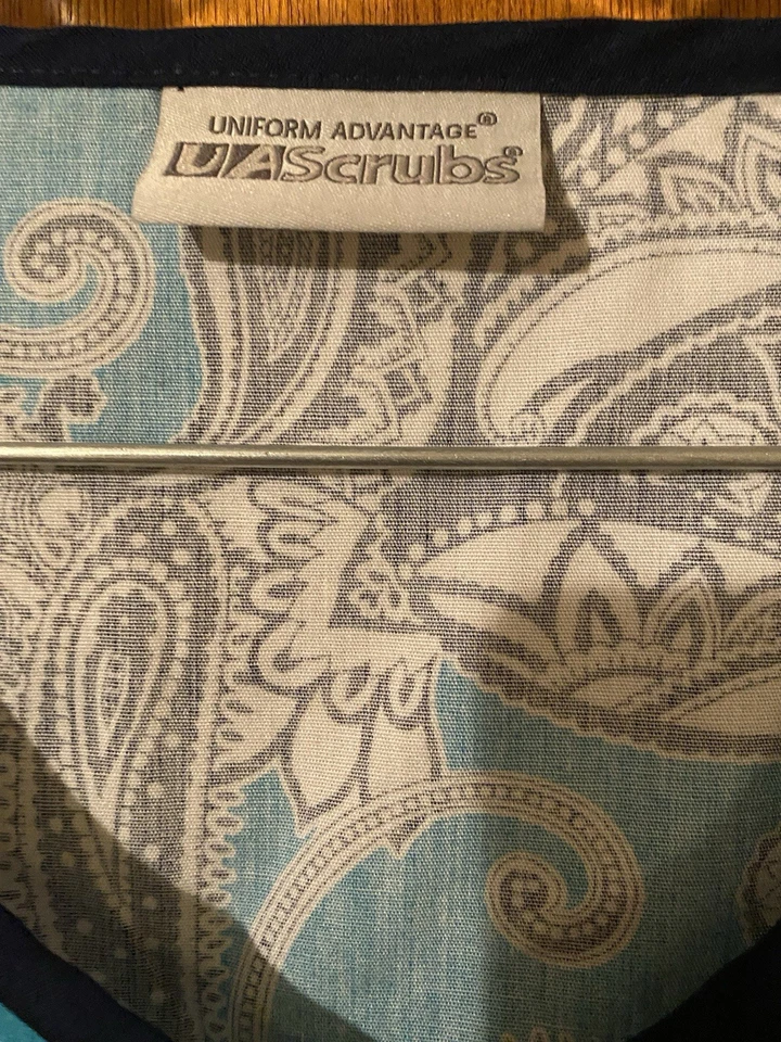 Médicos UA para mujer azul marino verde azulado talla XL cuello en V bolsillos delanteros manga corta Foto 4 de 4