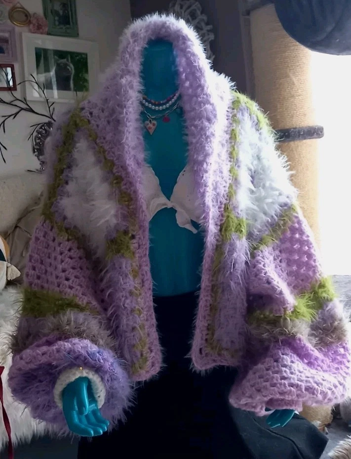 Tolle Strick Häckeljacke Oversitze Hippi Boho Look Impressionen Mit Kapuze  - Bild 2 von 4