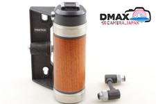 Top Mint w/ Synchro Cord PENTAX 67II Hot Shoe Wood Hand Grip 6x7 From JAPAN