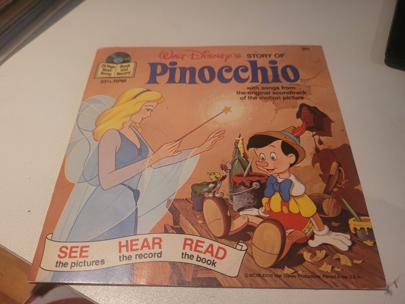 WALT DISNEY Vintage STORY of PINOCCHIO See Hear Read Along Book And Record #311