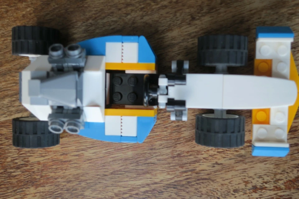 LEGO Creator 31072 Extreme Engines, photo 2 sur 5