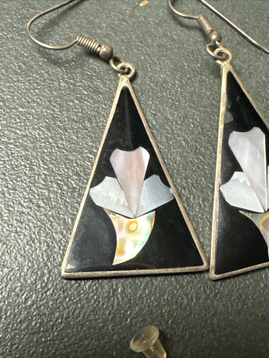 ルーマニア　アンティークアイロンA Vintage Alpaca Mexico Earrings Inlaid Mother of Pearl