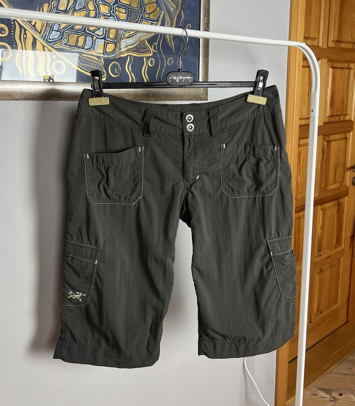 ARC'TERYX Pantaloncini da trekking Arcteryx verde kaki da donna multitasche cargo taglia 8 (vita 29")